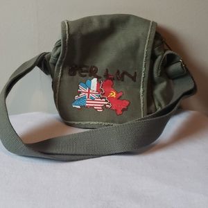 Berlin Canvas Messenger bag
